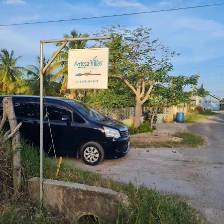 Azteca Villas Treasure Beach Exterior photo