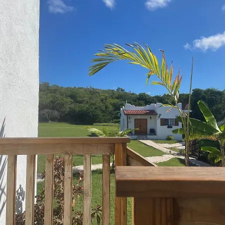 Azteca Villas Treasure Beach Exterior photo